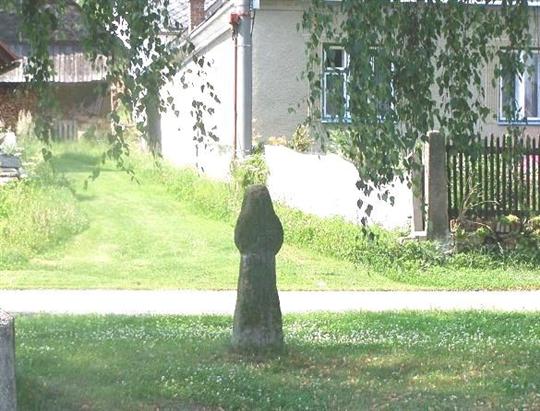 Oprava a znovuumístění smírčího kříže