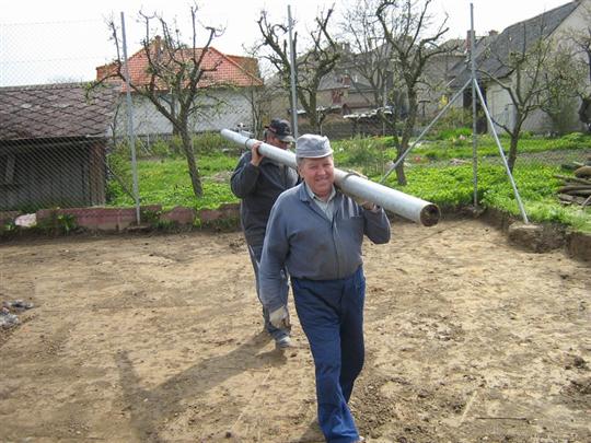 Pergola a hřiště