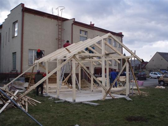 Pergola a hřiště