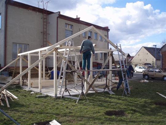 Pergola a hřiště